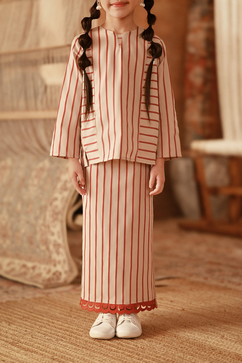 The Asal Kita Lace Skirt - Peanut Regal