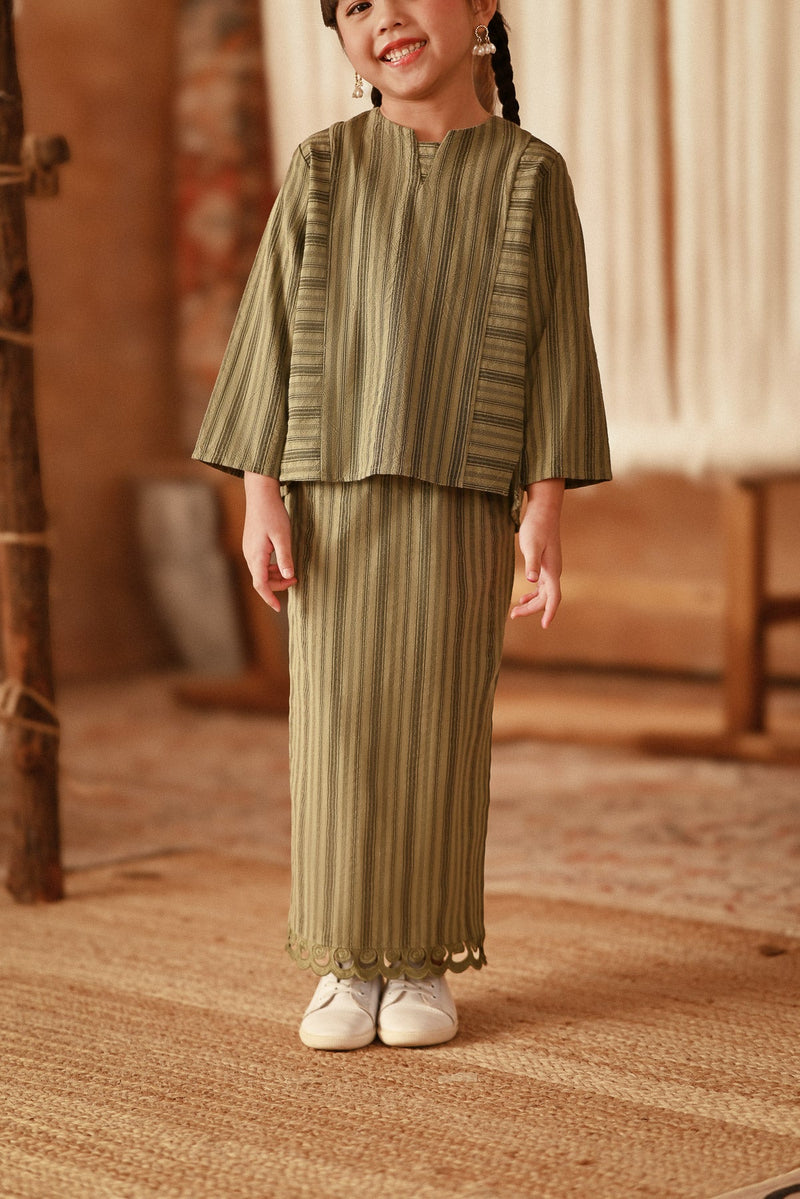 The Asal Kita Lace Skirt - Mossryn