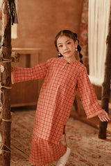 The Asal Kita Pesak Kurung Top - Blushgrid