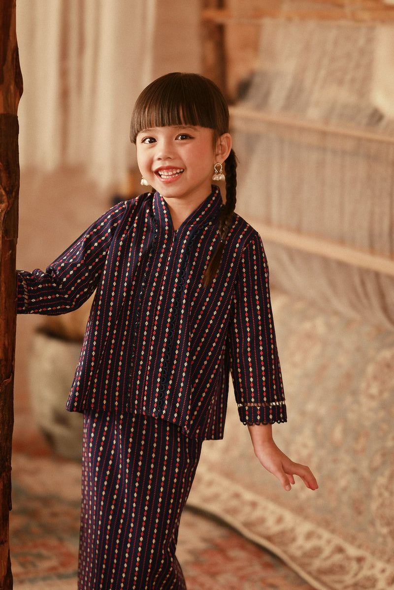 The Asal Kita Lace Kebaya Top - Navy Plus