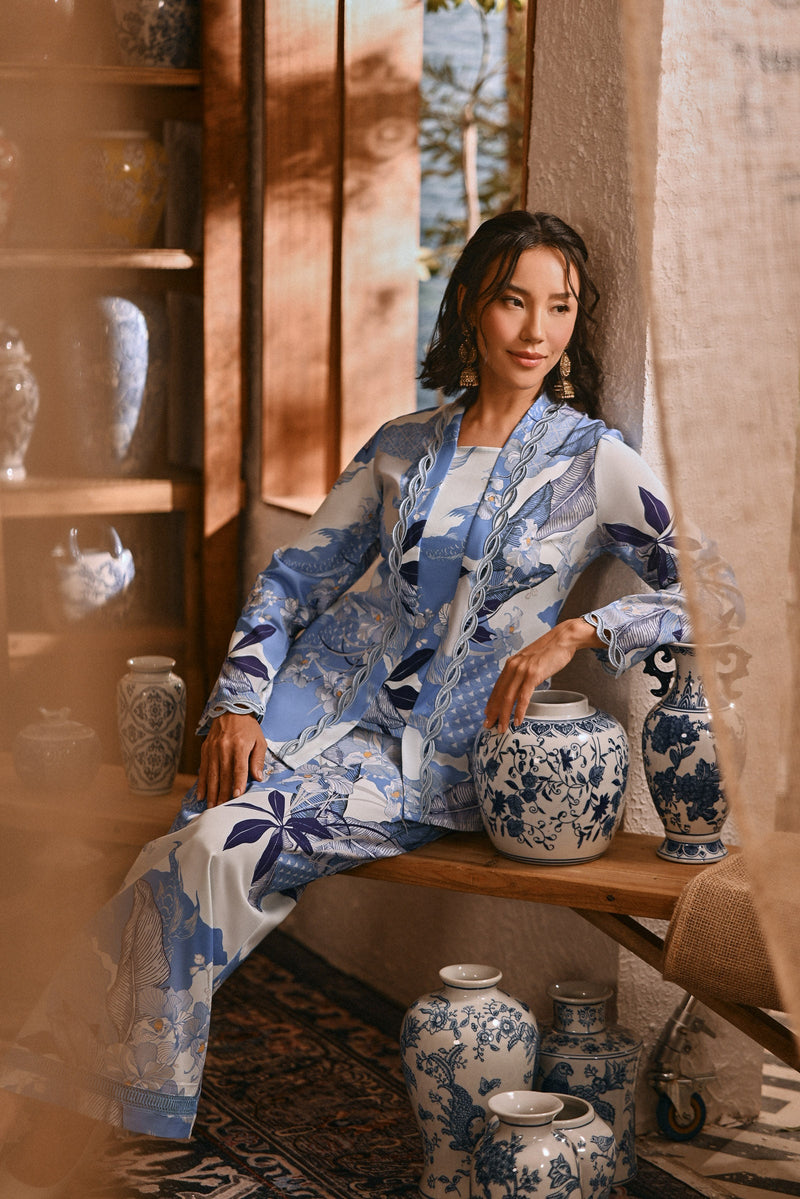 The Hariri Women Classic Kebaya Top - Sungai