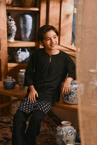 The Hariri 3/4 Sleeve Kurta - Black