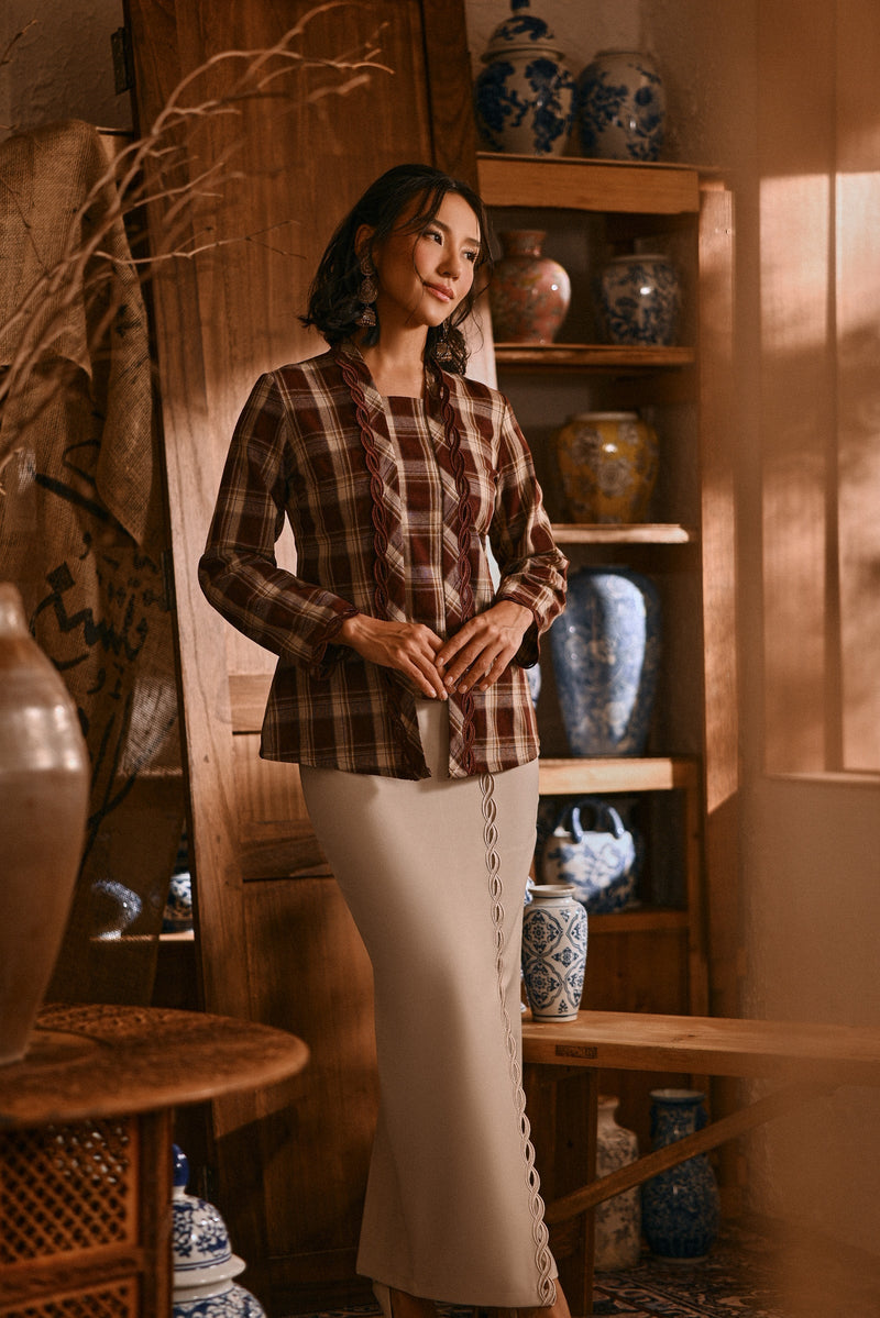 The Hariri Women Classic Kebaya Top - Cherrywood