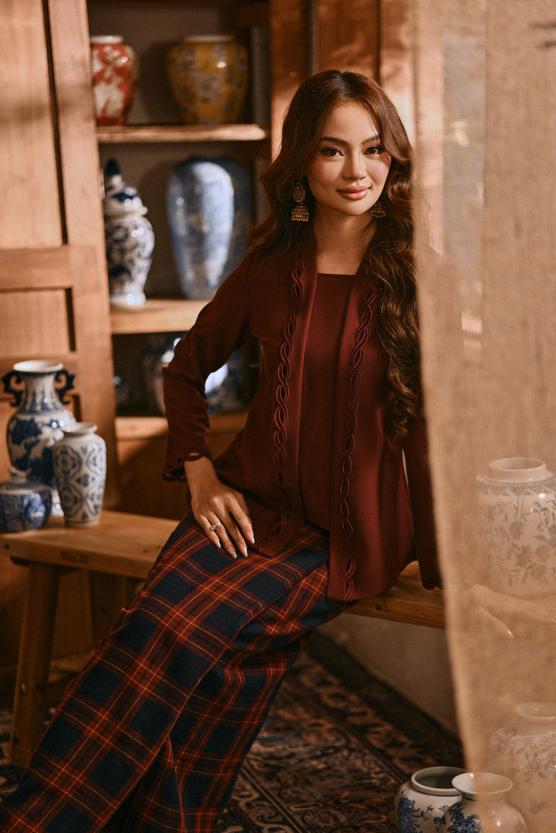 The Hariri Women Classic Kebaya Top - Royal Burgundy
