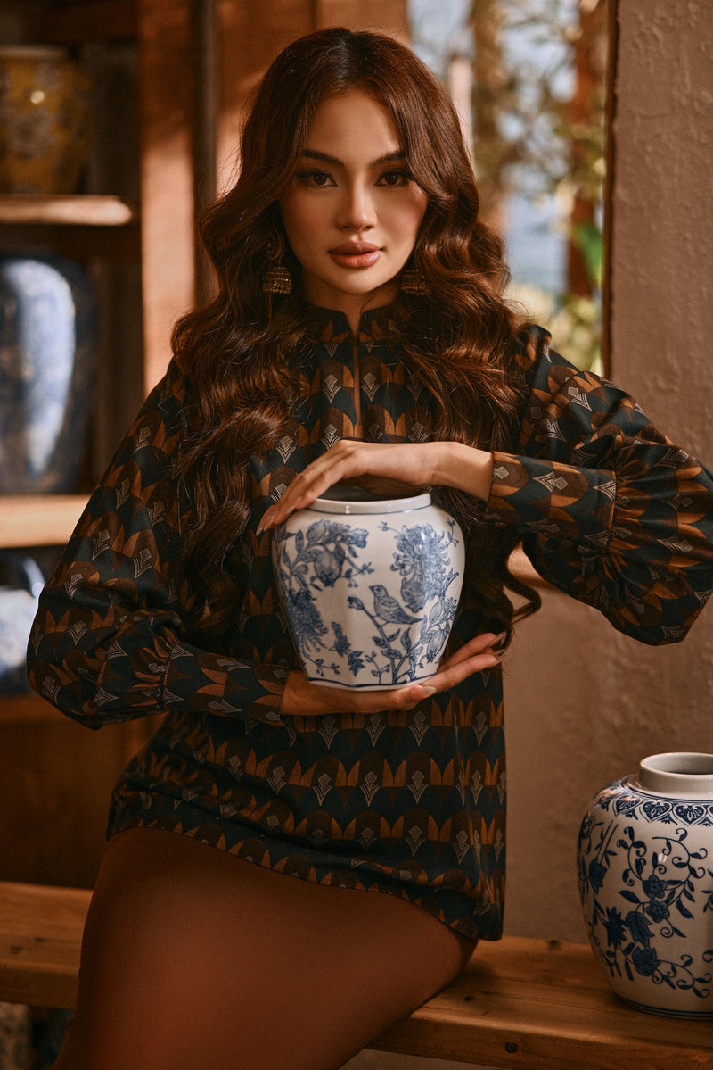 The Hariri Women Mandarin Collar Blouse - Lentera