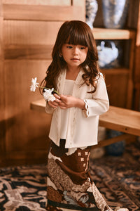 The Hariri Classic Kebaya Top - Whisper Cream