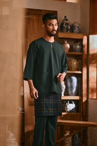 The Hariri Men 3/4 Sleeve Kurta - Emerald Green