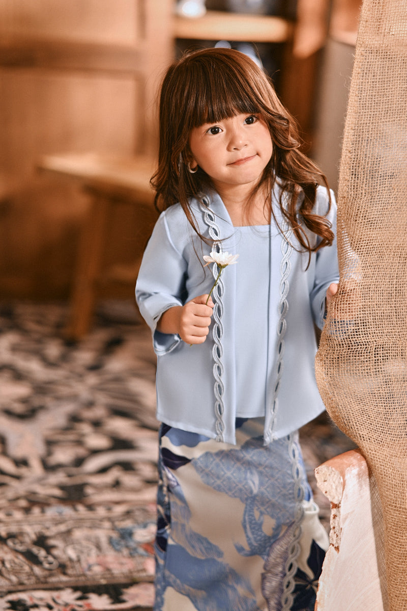 The Hariri Classic Kebaya Top - Clean Blue