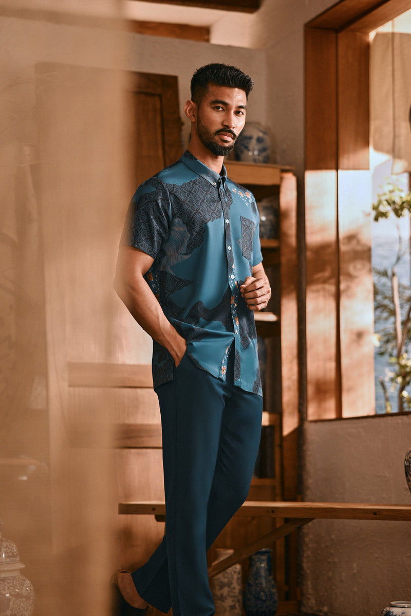 The Hariri Men Batik Shirt - Teal Oasis