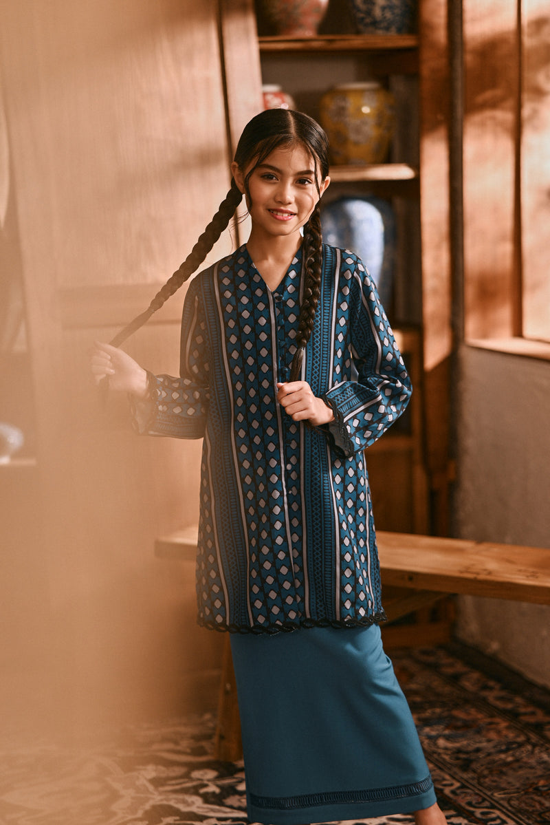 The Hariri Neo Kurung Top - Teal Borneo