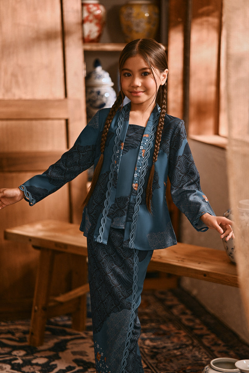 The Hariri Classic Kebaya Top - Teal Oasis