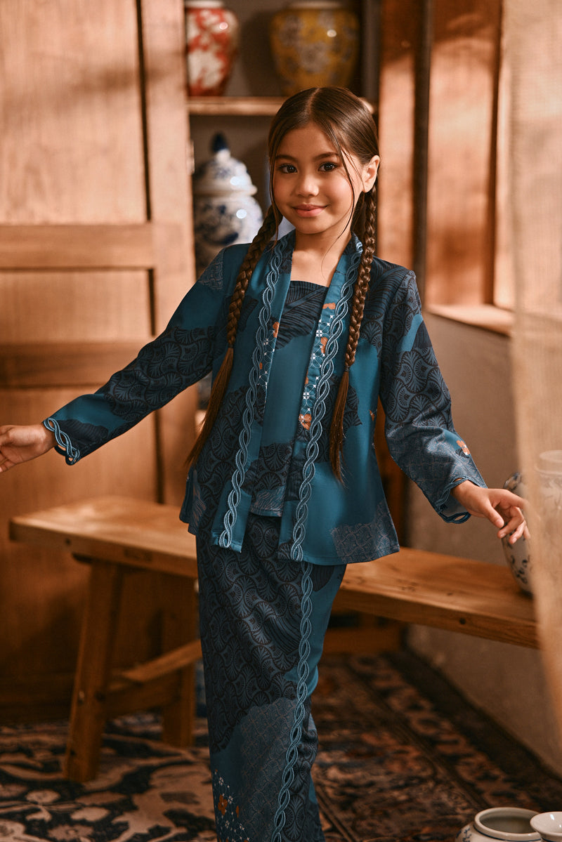 The Hariri Classic Kebaya Top - Teal Oasis
