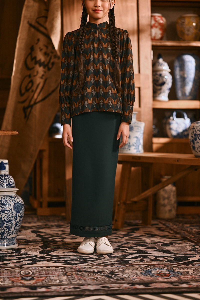 The Hariri Lace Skirt - Emerald Green