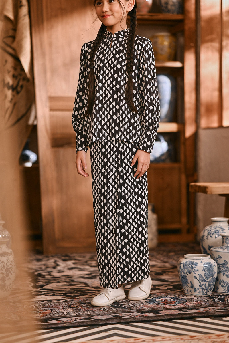 The Hariri Folded Skirt - Mena