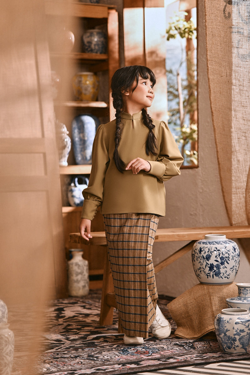 The Hariri Mandarin Collar Blouse - Butter Olive