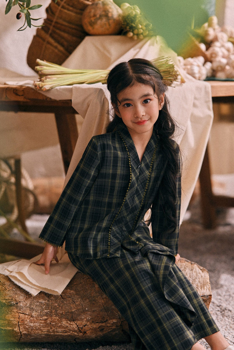 The Courtyard Kebaya Top - EverLoom