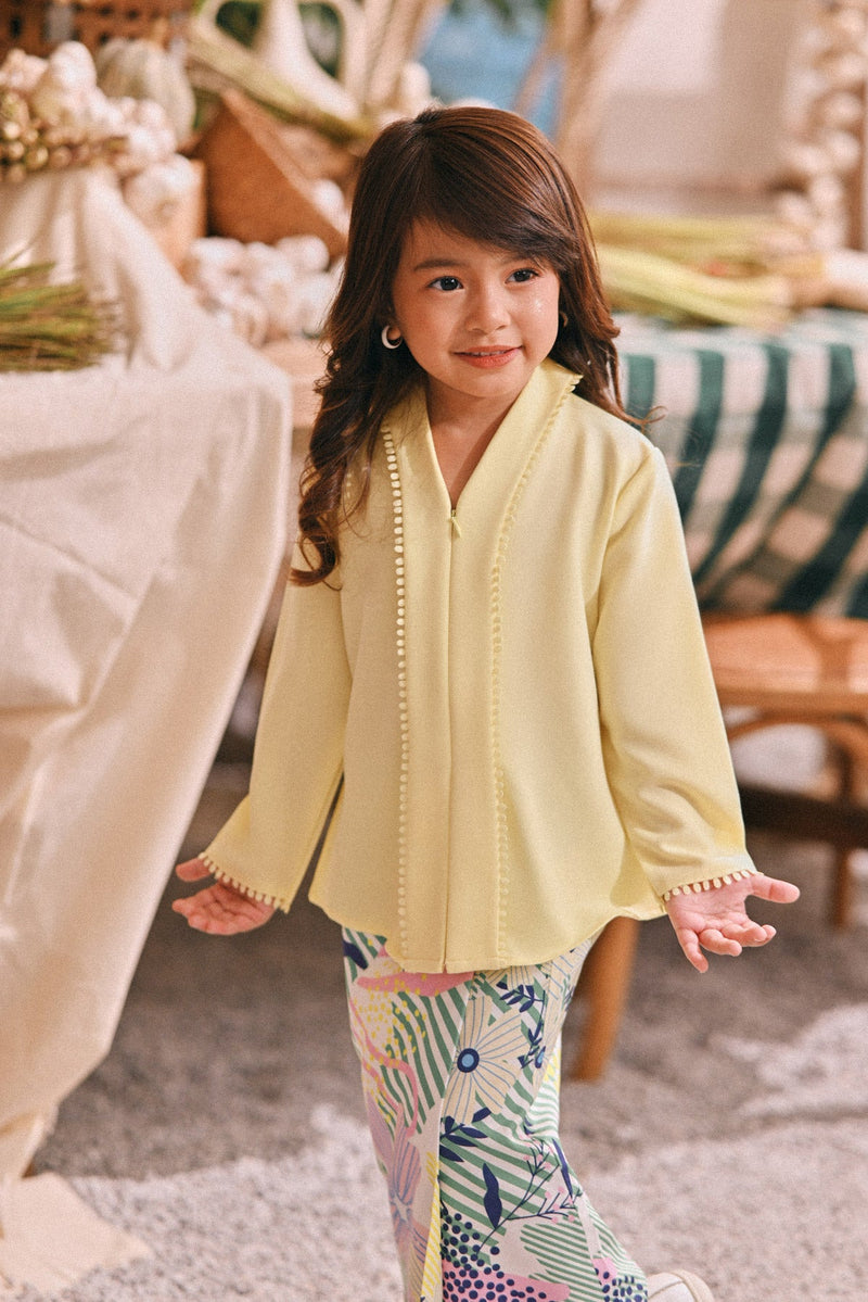 The Courtyard Kebaya Top - Baby Yellow