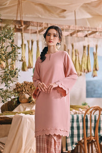 The Courtyard Women Layered Broderie Kurung Top - Dusty Pink