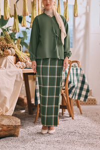 The Courtyard Women Folded Skirt - Hunter Square