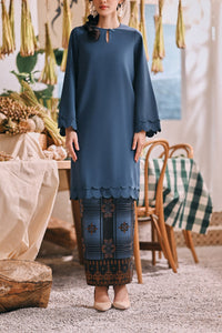 The Courtyard Women Jacquard Skirt - Navy Regal