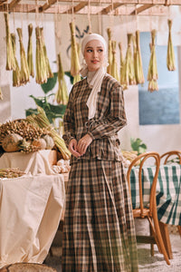 The Courtyard Women Side Tie Blouse - Sand Plaid