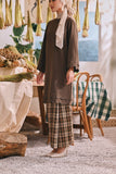 The Courtyard Women Folded Skirt - Sand Plaid