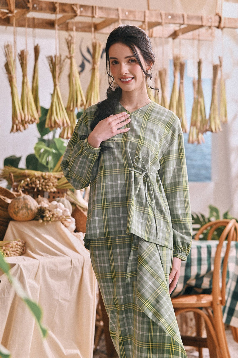 The Courtyard Women Side Tie Blouse - Clover Grid