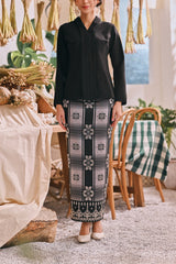 The Courtyard Women Jacquard Skirt - Mauve Regal