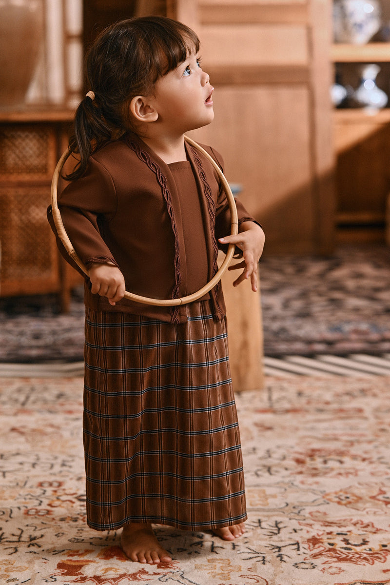 The Hariri Babies Classic Kebaya - Copper Grid Milk Chocolate