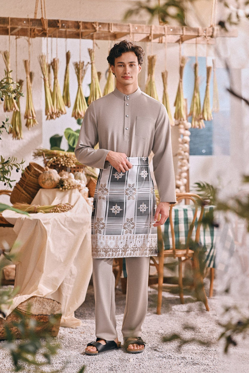 The Courtyard Men Baju Melayu Cekak Musang - Champagne