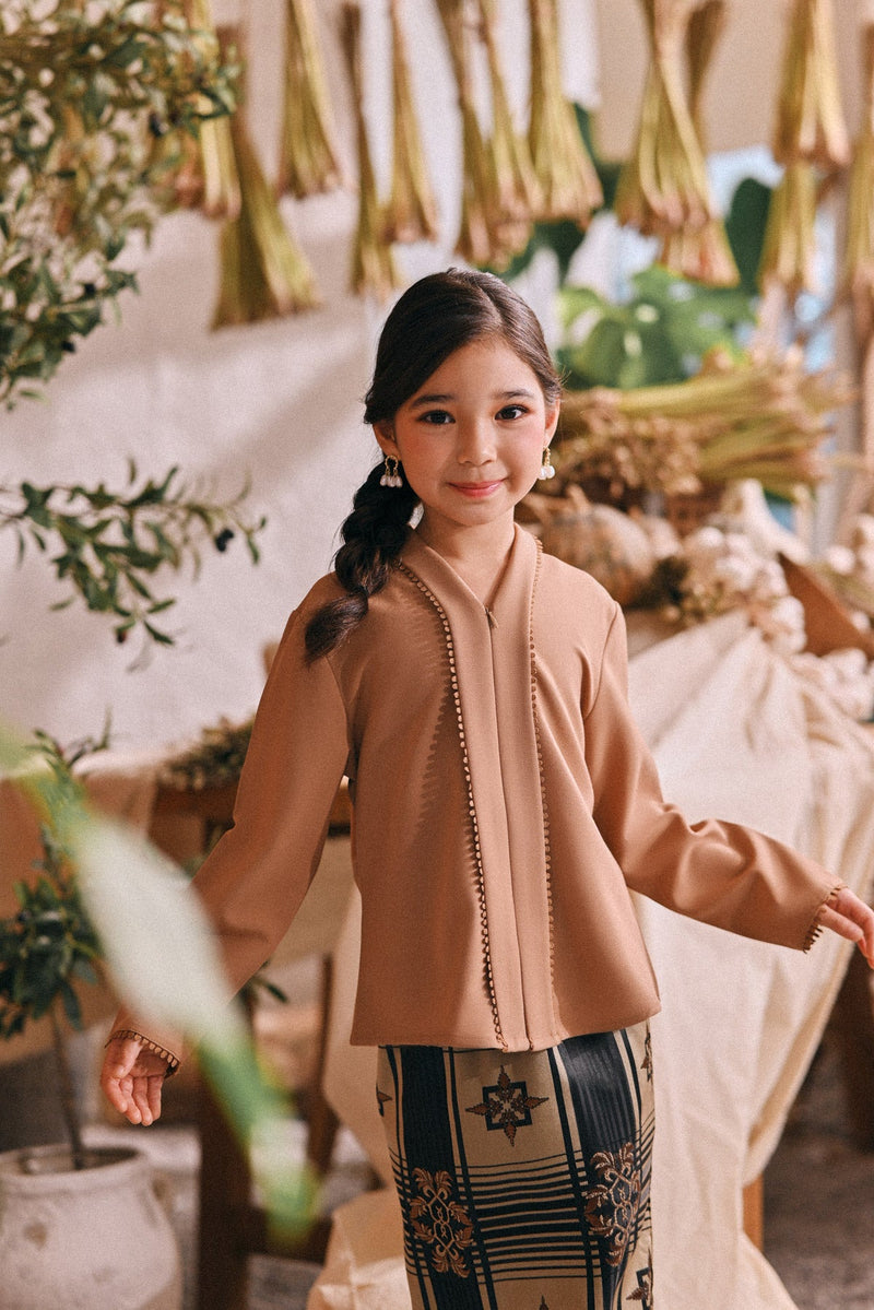 The Courtyard Kebaya Top - Milky Brown