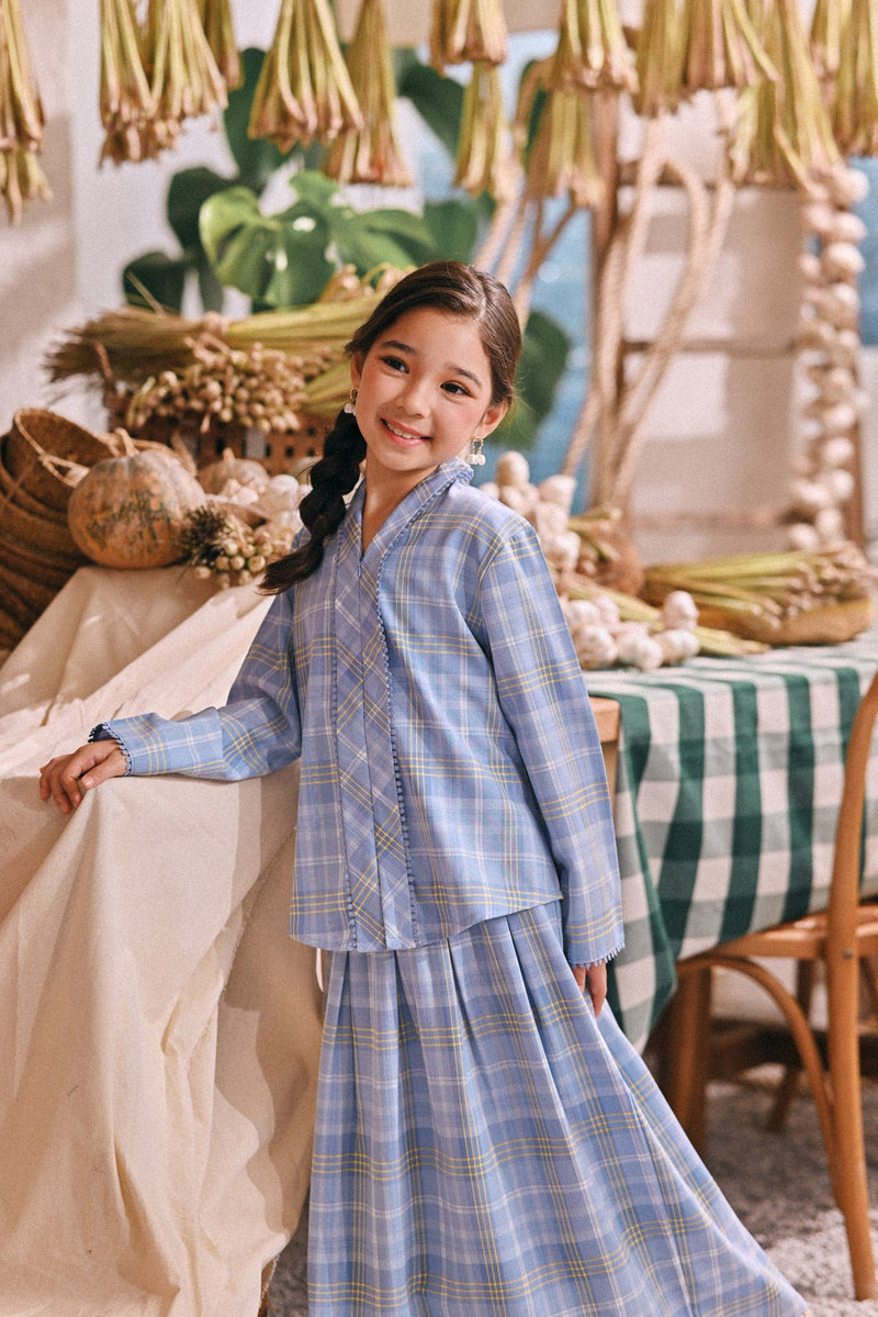 The Courtyard Kebaya Top - Skyline Grid