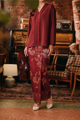 The Akar Kita Women Jacquard Skirt - Burgundy Glow