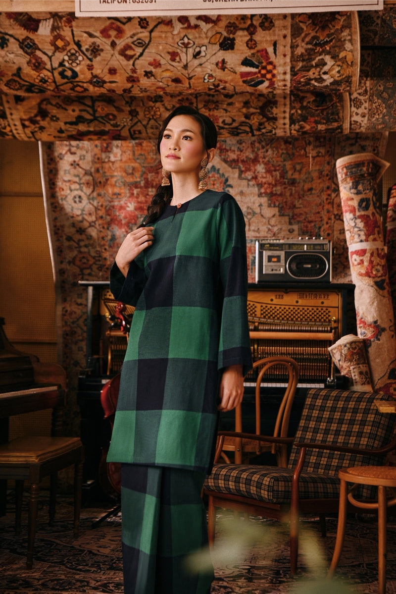 The Akar Kita Women Kurung Riau Top - Green Square