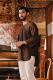 The Akar Kita Men 3/4 Sleeve Kurta - Brown Dash