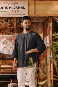 The Akar Kita Men 3/4 Sleeve Kurta - Grey Harvest