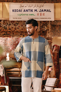 The Akar Kita Men 3/4 Sleeve Kurta - Blue Square