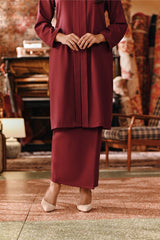 The Akar Kita Women Folded Skirt - Burgundy