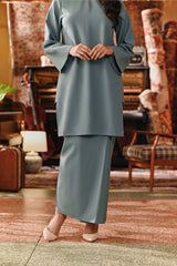 The Akar Kita Women Folded Skirt - Pine Green