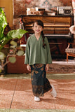 The Akar Kita Kebaya Top - Sage Green