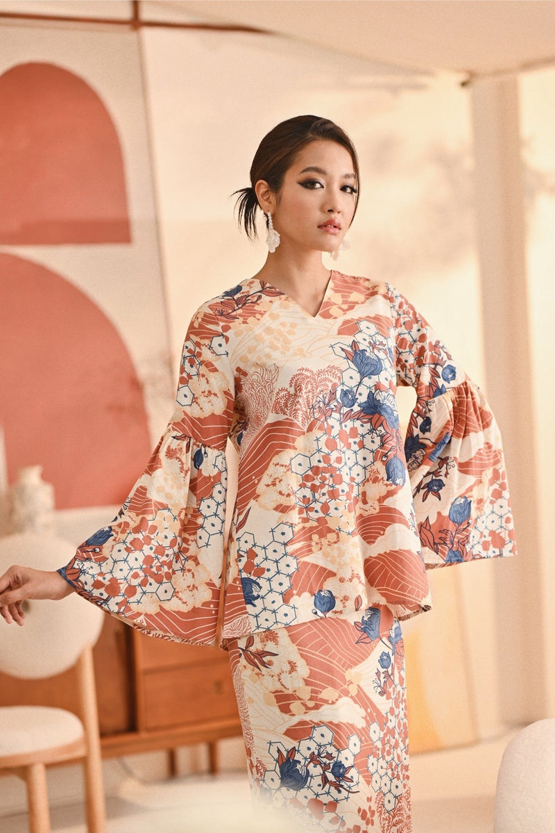 The Titi Women Bell Sleeve Blouse - Marrakesh