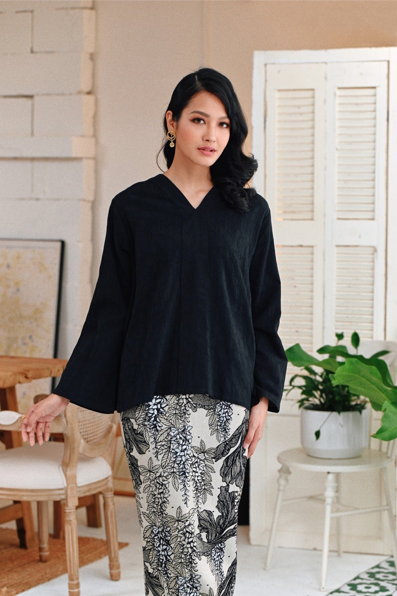 The Jumpa Women Kurung Kedah Top - Black Jacquard
