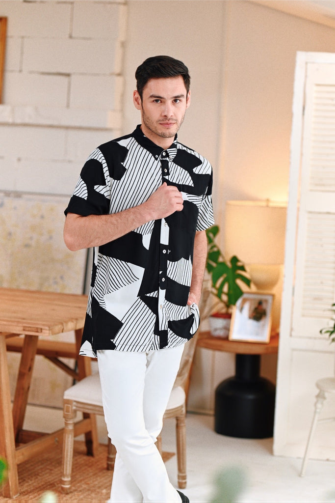 The Jumpa Men Batik Shirt Zaharah –