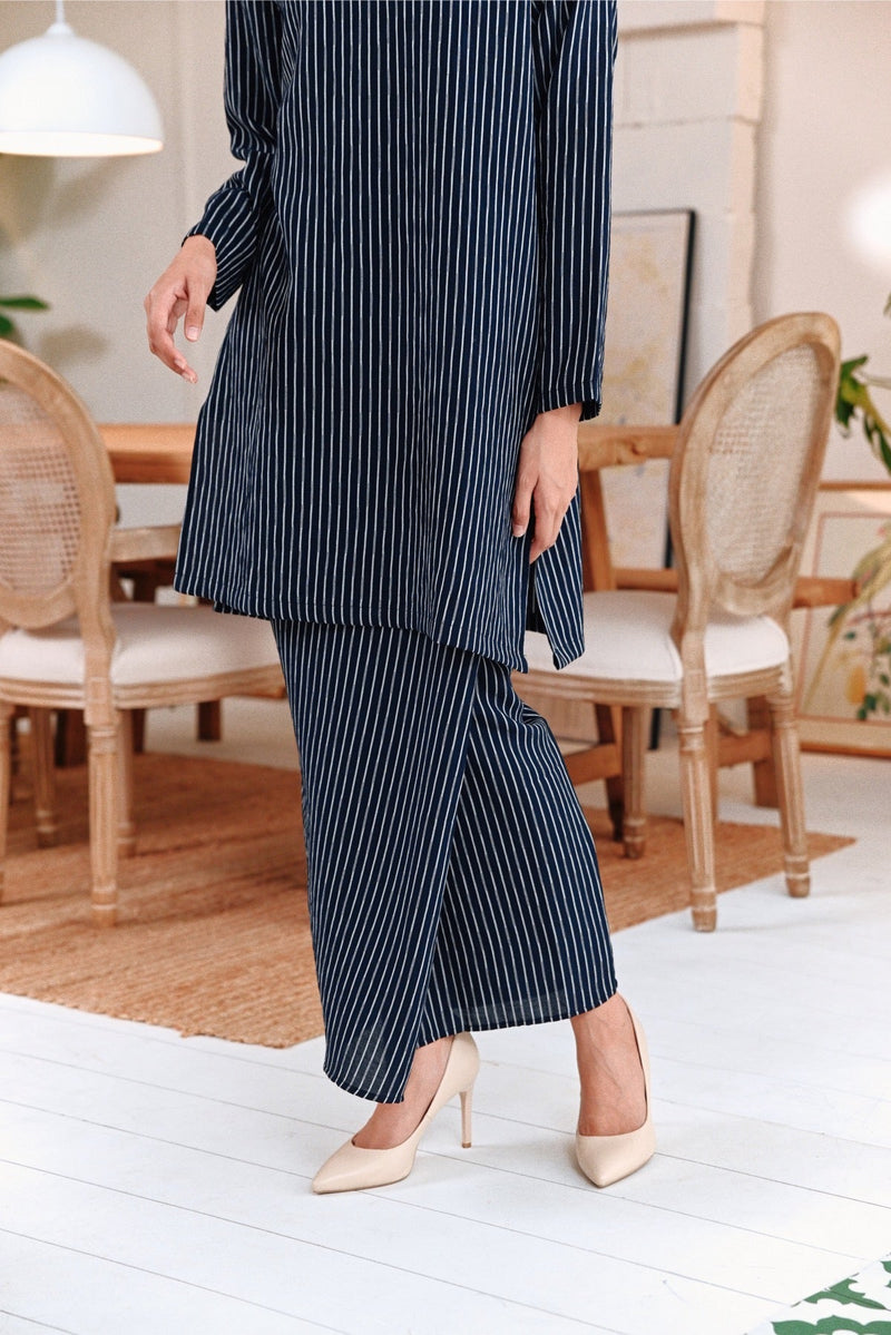 The Jumpa Women Folded Skirt - Deep Stripe