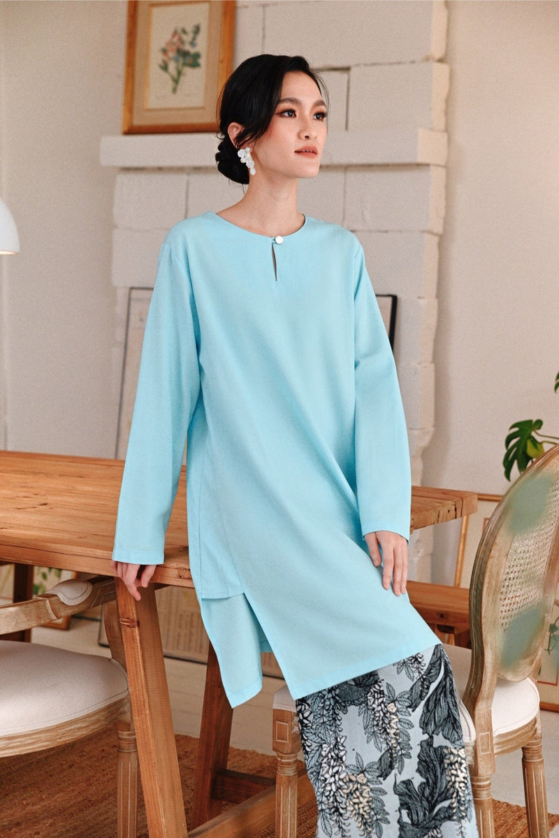 The Jumpa Women Pesak Kurung Top - Light Blue