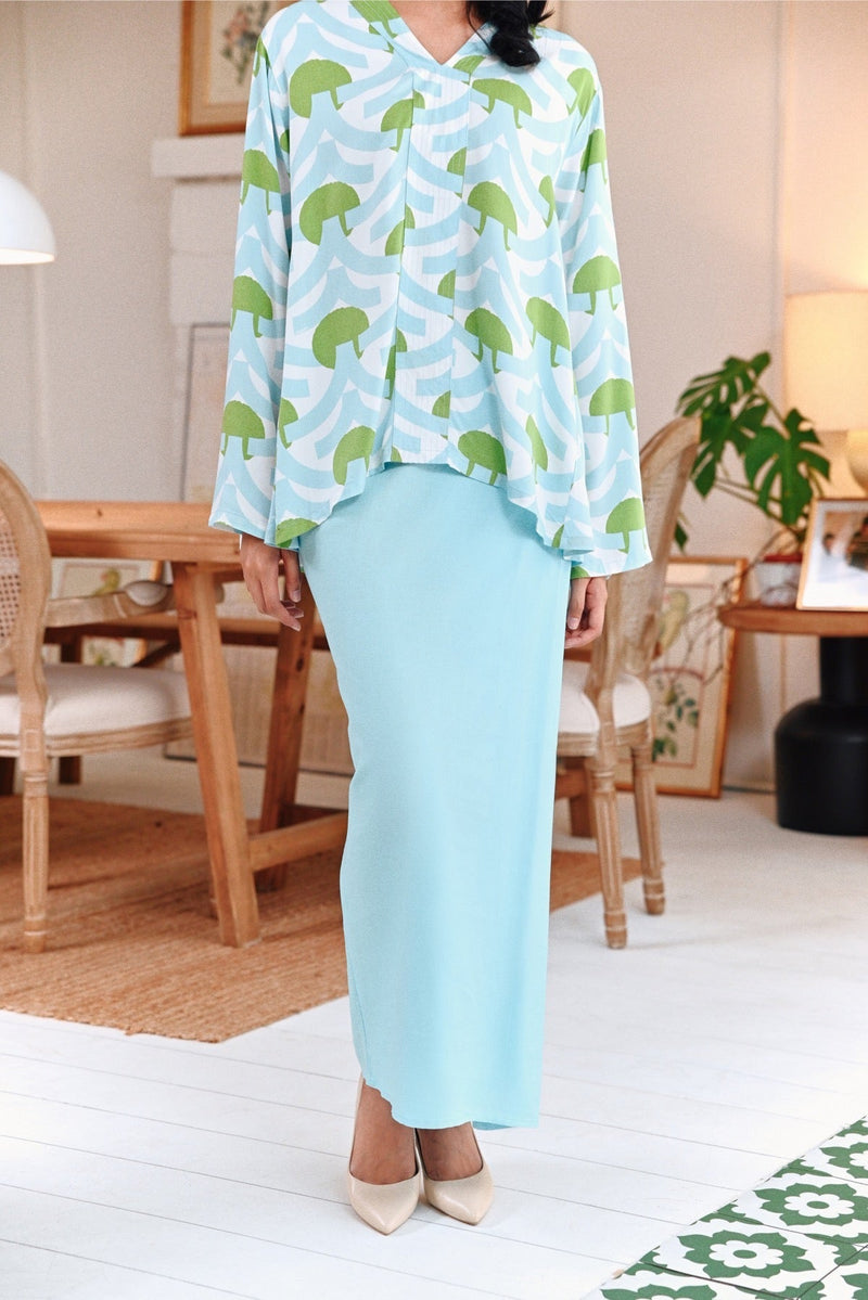 The Jumpa Women Folded Skirt - Light Blue