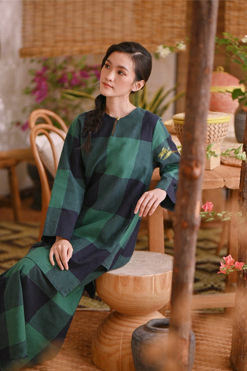 The Hening Women Kurung Riau Top - Green Square