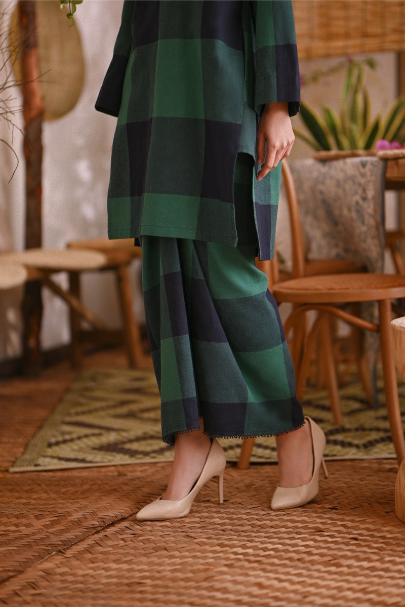 The Hening Women Wrap Skirt - Green Square
