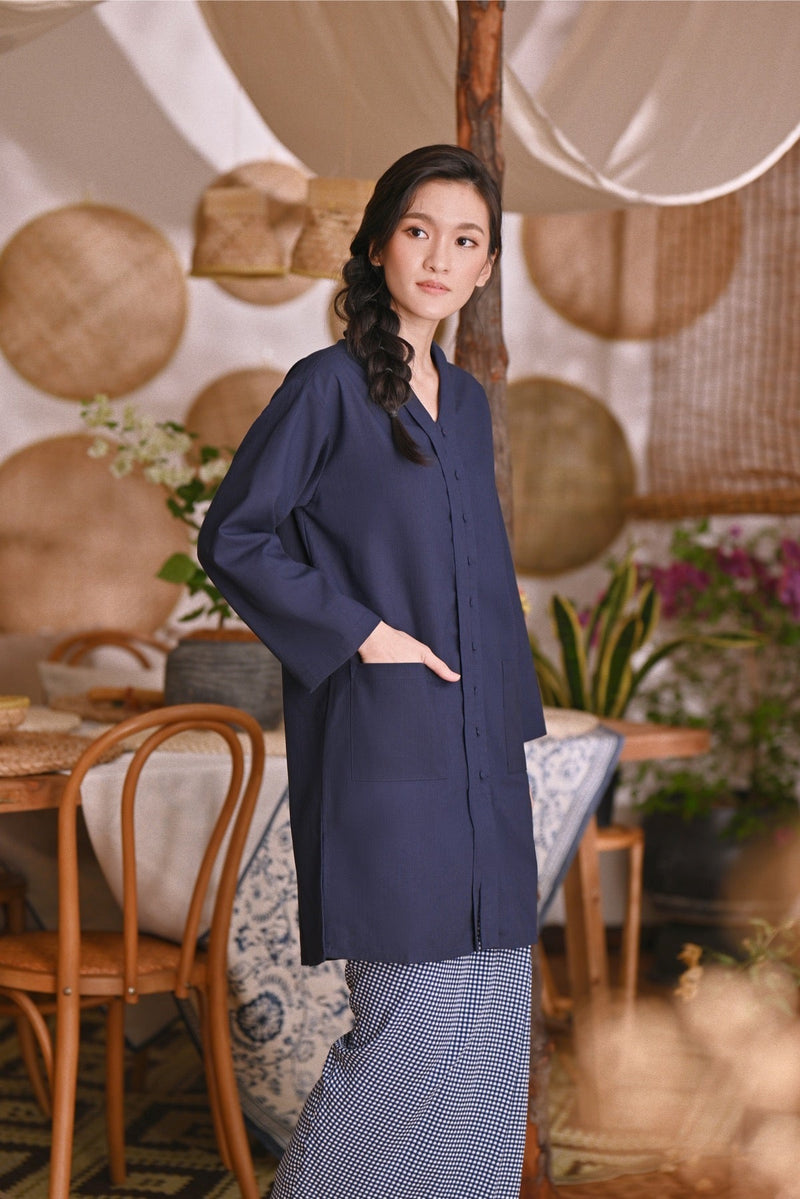 The Hening Women Kebarung Top - Navy Blue