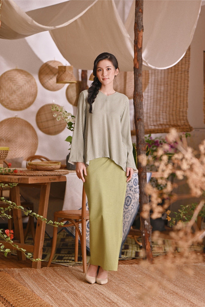 The Hening Women Flare Blouse - Green Checked